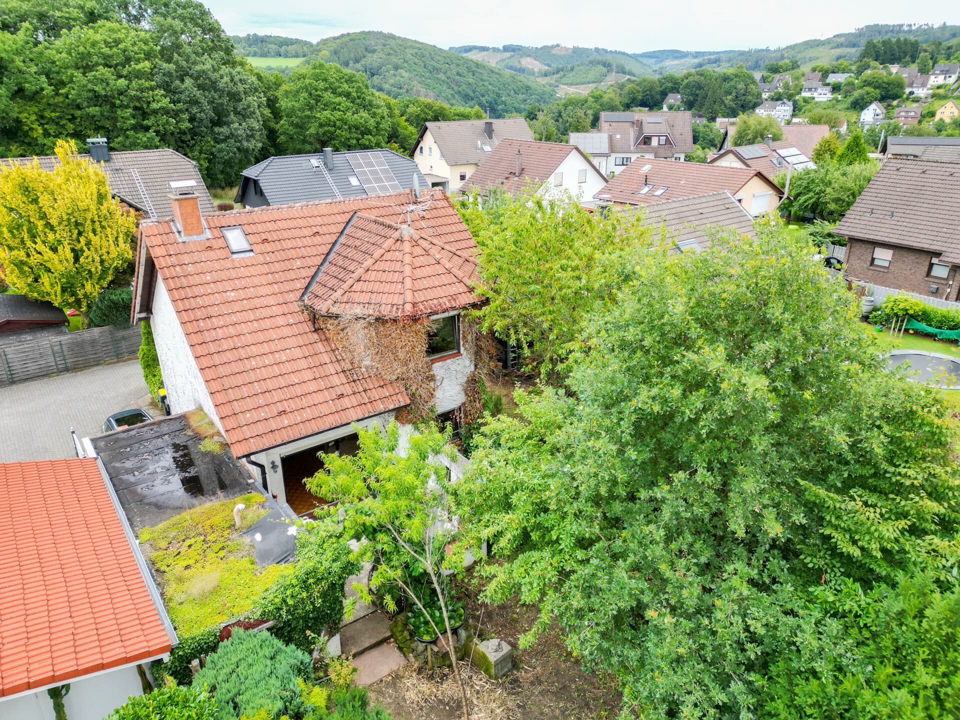 Idyllisches Anwesen im Dornröschenschlaf - Einfamilienhaus in bevorzugter Lage von Schalksmühle – Bild 2