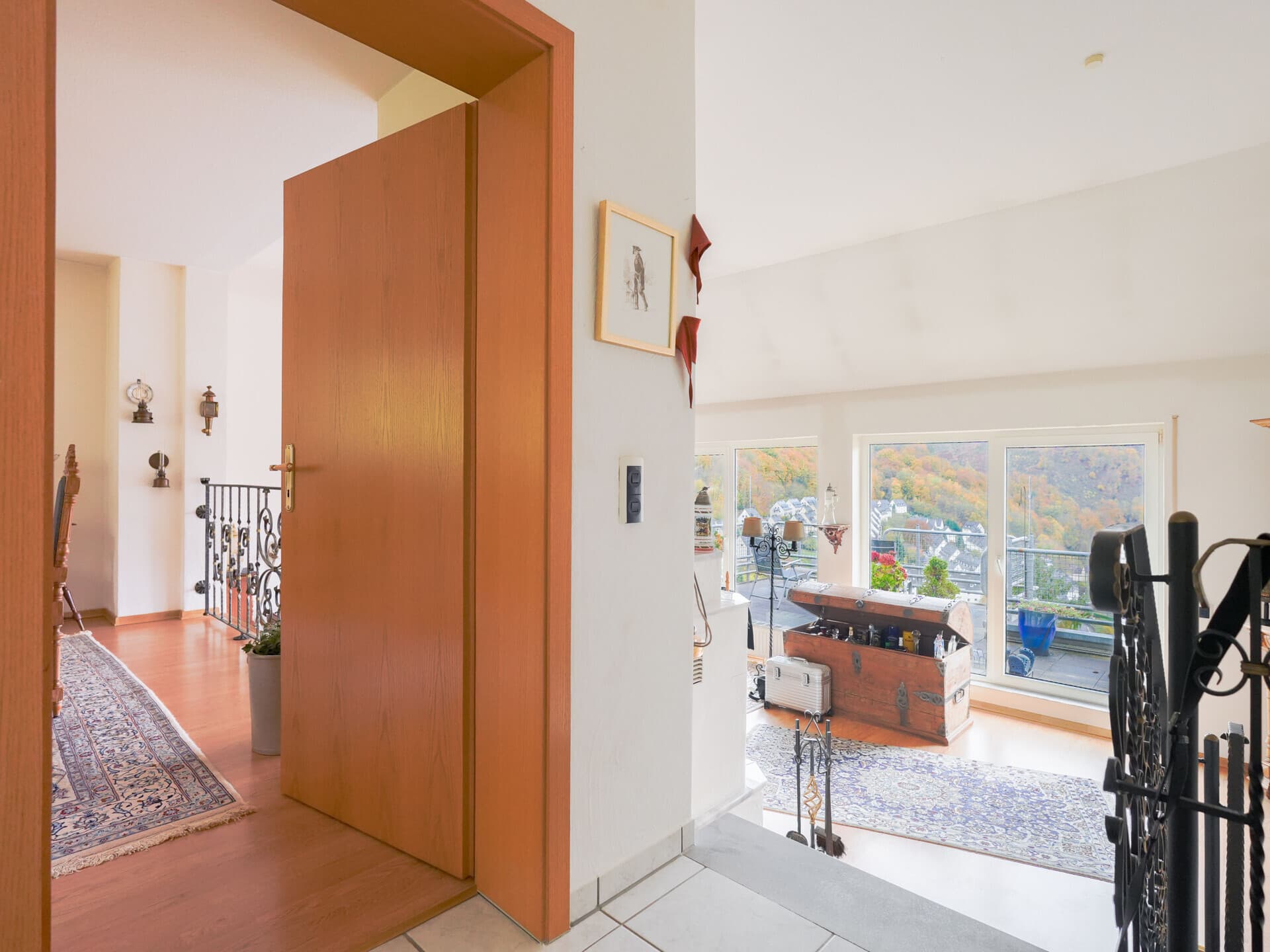 Gepflegtes Reihenendhaus mit Kamin, Balkon und großem Garten in Altena – Bild 3