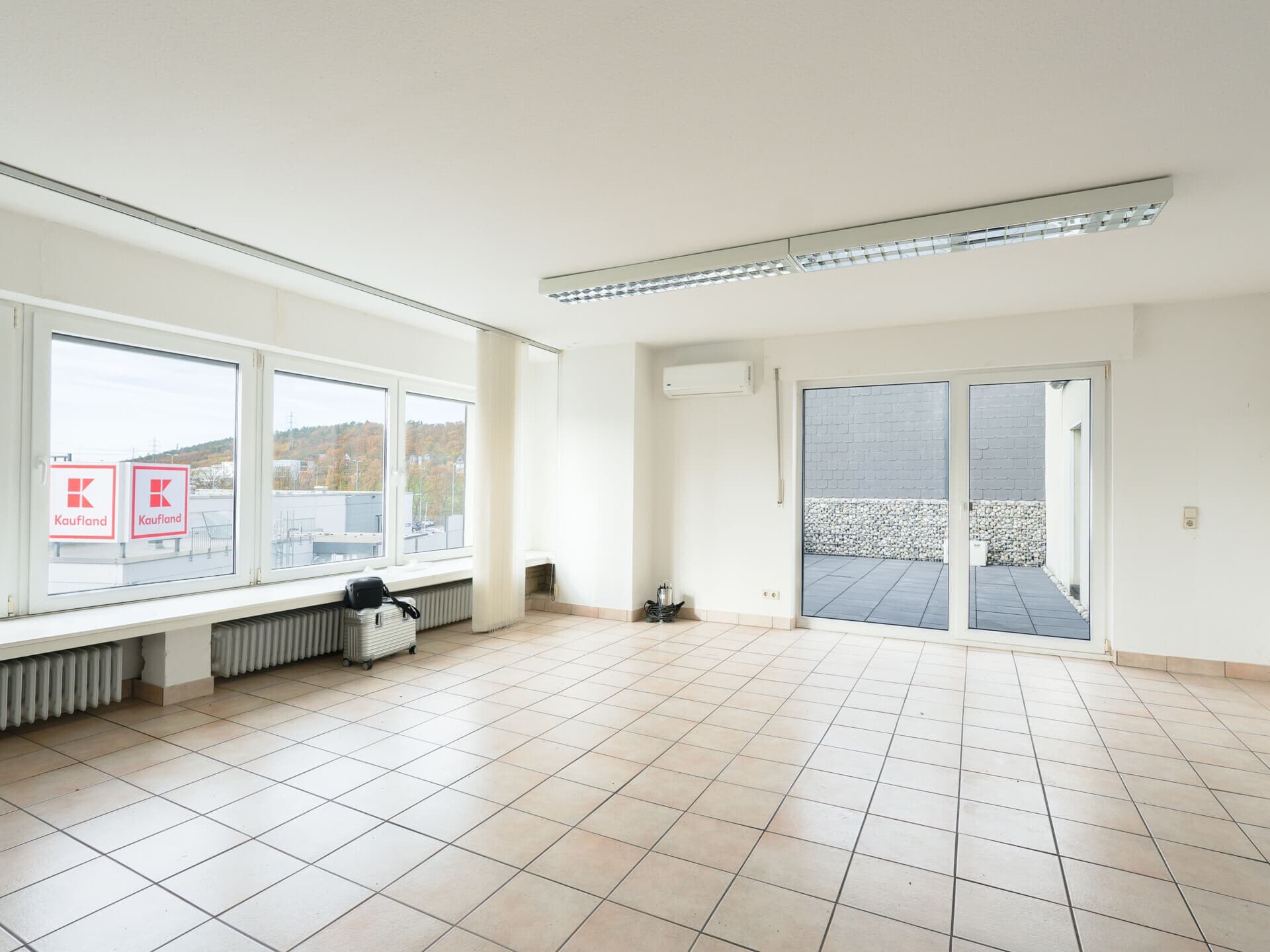 Repräsentatives Büro mit direkter Autobahnanbindung – Bild 4